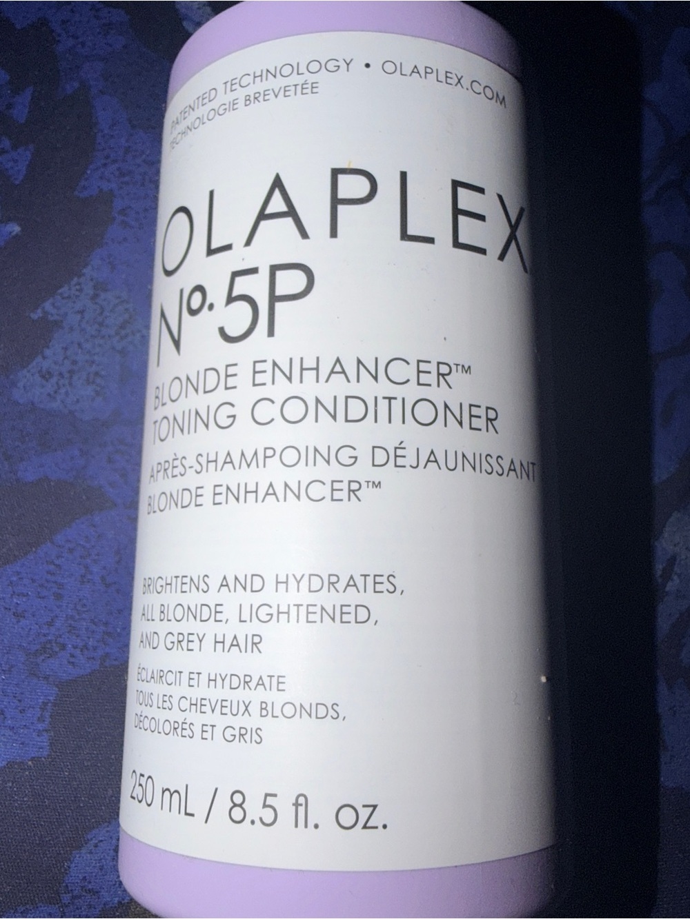 OLAPLEX No.5P Blonde Enhancer Conditioner - Lavender and White